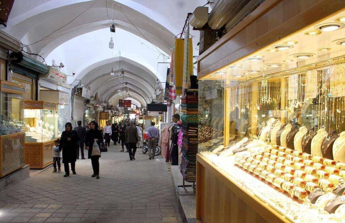 قیمت طلا در بازار تهران همزمان با شروع مذاکرات کاهشی شد