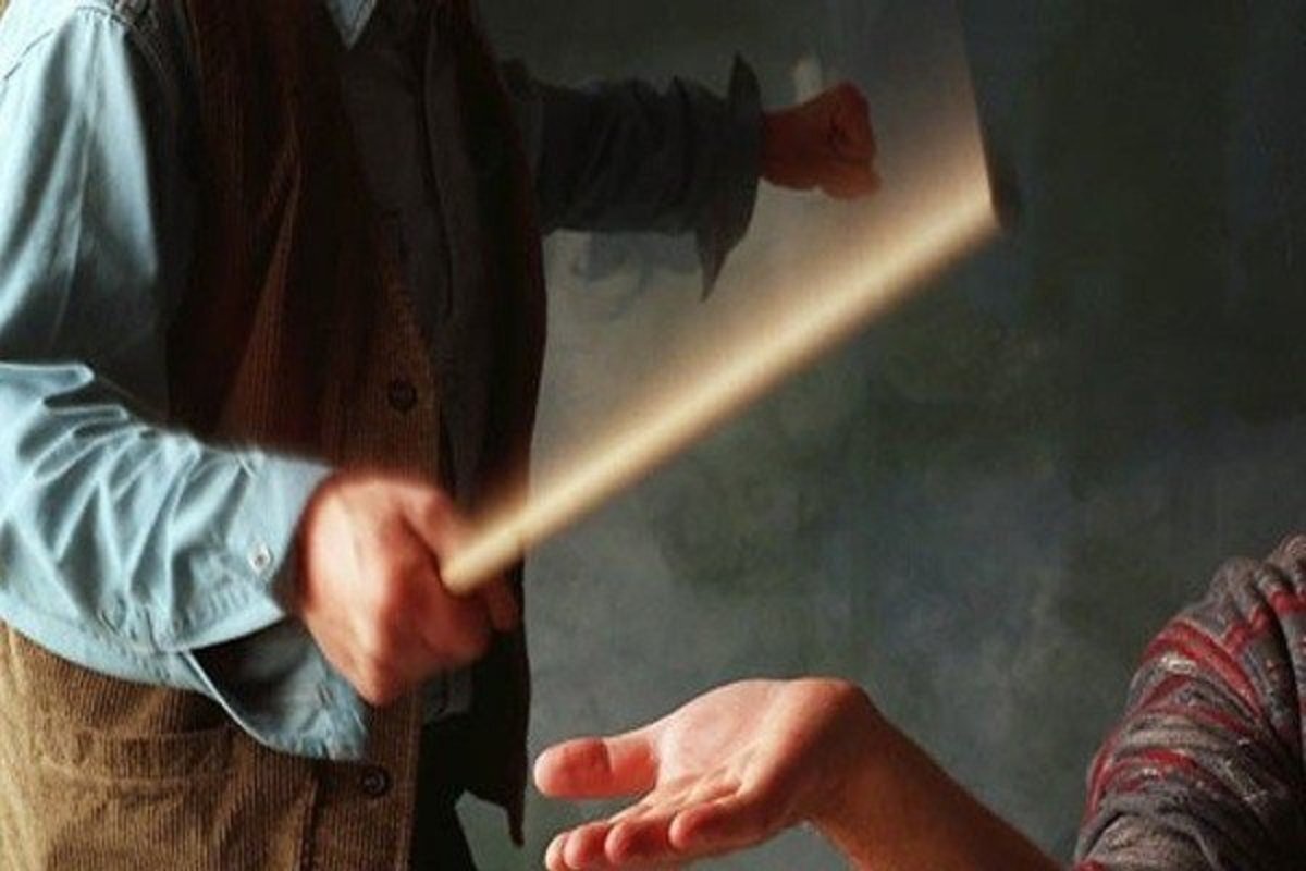 آموزش و پرورش: در پی تنبیه دانش‌آموز کرمانشاهی، معلم خاطی به هیأت بدوی رسیدگی به تخلفات ارجاع شد