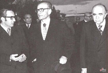 خاطراتی تلخ از تدریس در دانشگاه تهران/ هویدا از سازمان انرژی اتمی چه می‌خواست؟