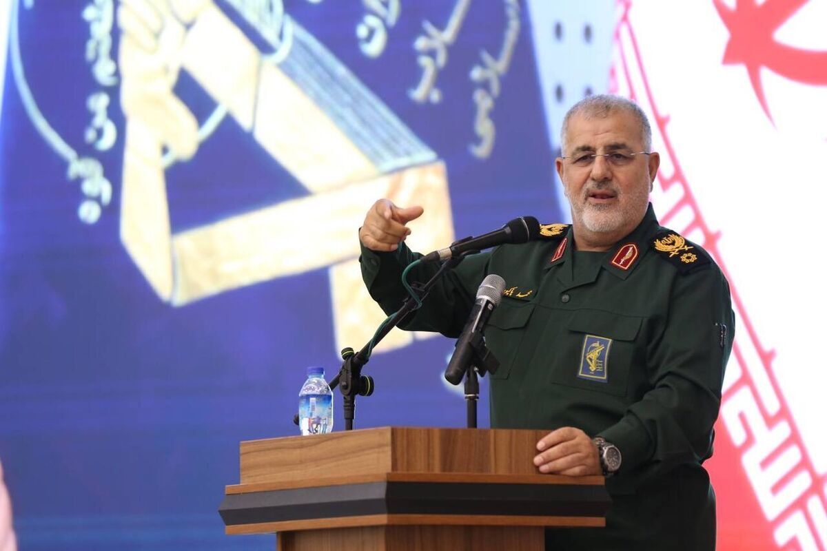 سردار پاکپور، فرمانده نیروی زمینی سپاه: ۱۵۰ تروریست در سیستان و بلوچستان دستگیر شدند