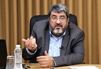 ببینید / فواد ایزدی از چهره‌های نزدیک به جلیلی: از این به بعد باید بیشتر پرچم آمریکا را بسوزانیم!