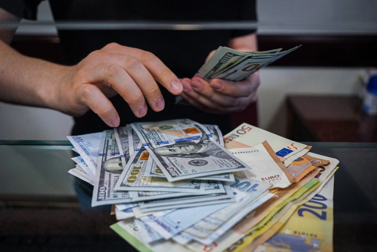 پیش بینی قیمت دلار ؛ دلار در تعلیق سیاسی