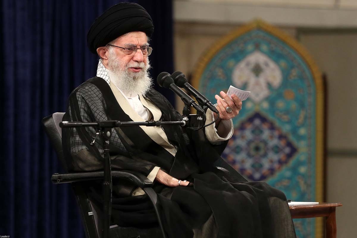 رهبر معظم انقلاب: انشاالله مشکلات پیش آمده در حادثه بندر شهید رجایی، با فوریت و توانایی دستگاه‌های اجرایی جبران خواهد شد