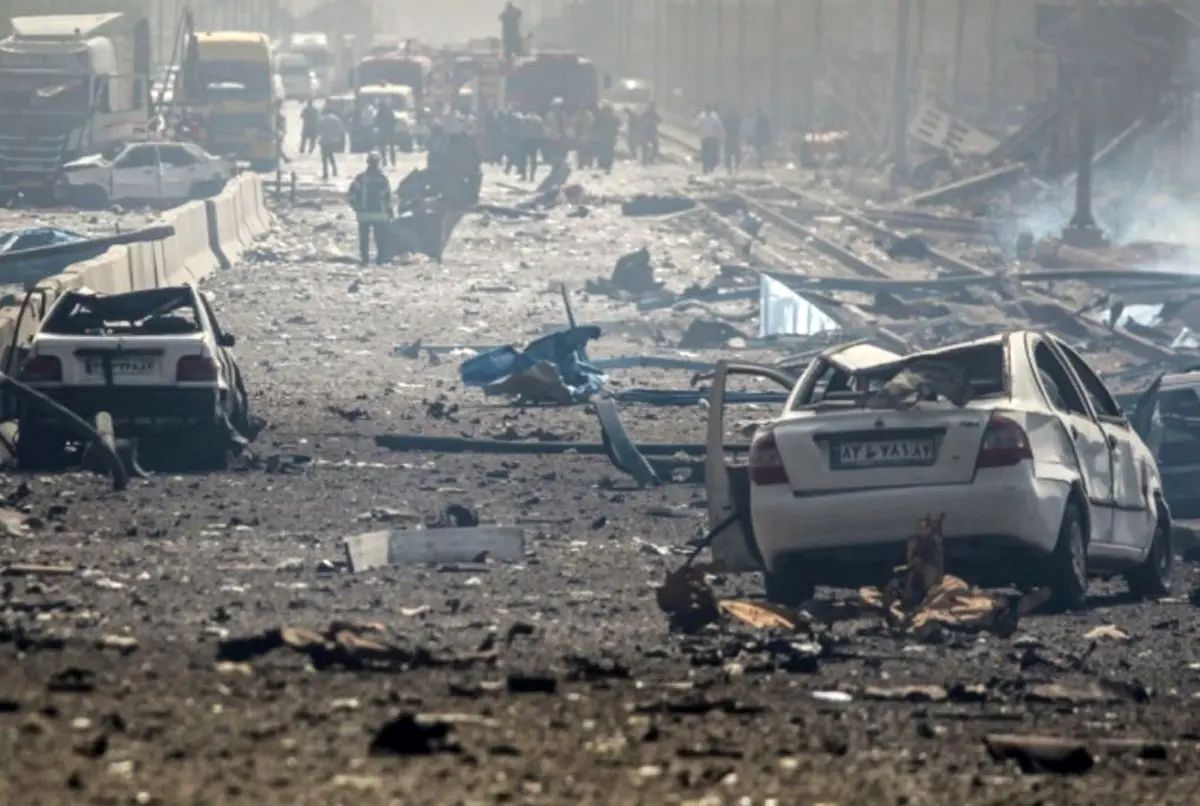 ۱۸۰۰ خودرو بدون بیمه در آتش بندرعباس سوخت