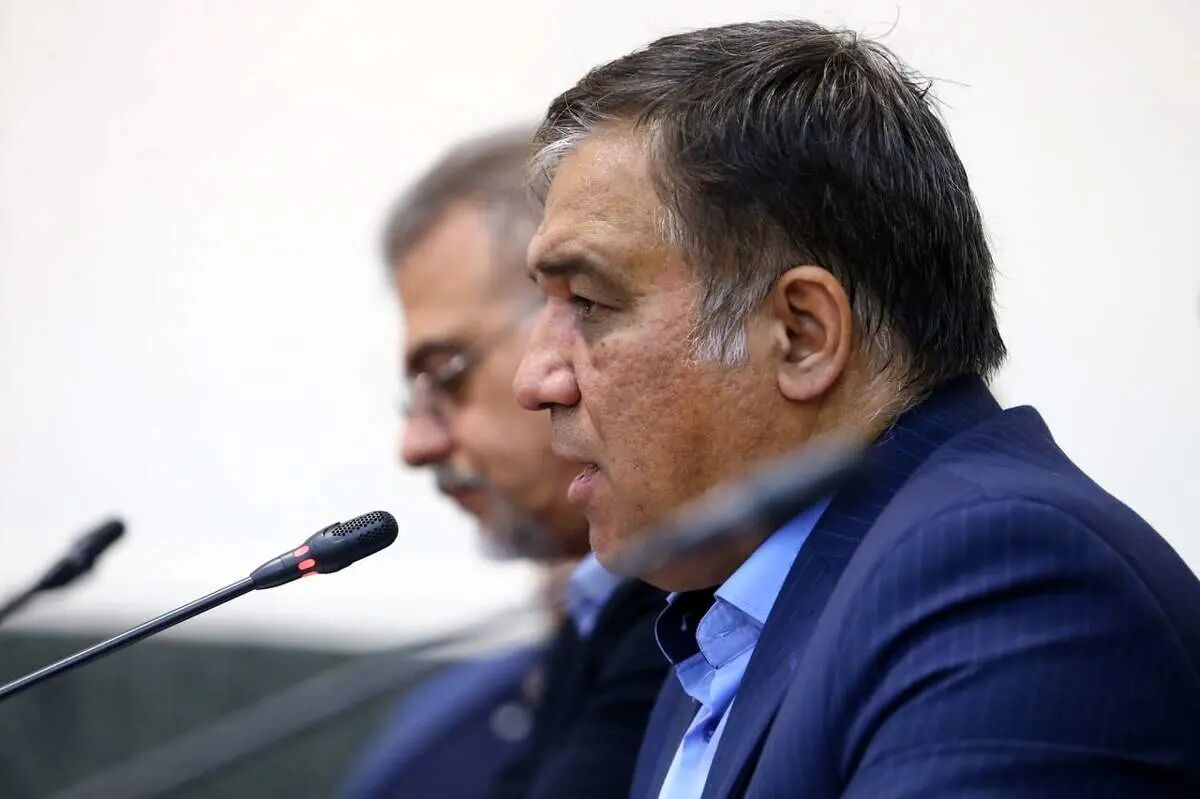 بازی به سبک علی تاجرنیا؛ استقلال در تور بلاگریسم/ باشگاهی که مدیرش توییت می‌زند، سخنگو می‌خواهد چه کار؟!