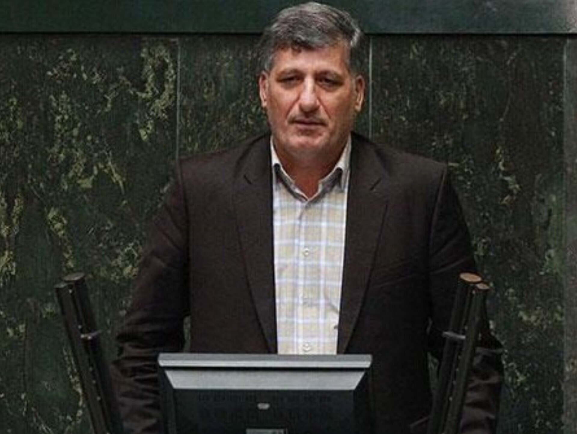 گودرزوند چگینی، نماینده مجلس: تغییر ساعت رسمی کشور، باید در اختیار دولت قرار گیرد/ شروع ساعت کاری از ۶ صبح، خستگی مضاعف ایجاد می‌کند/ قطعا این ساعت ادارات مراجعی نخواهند داشت