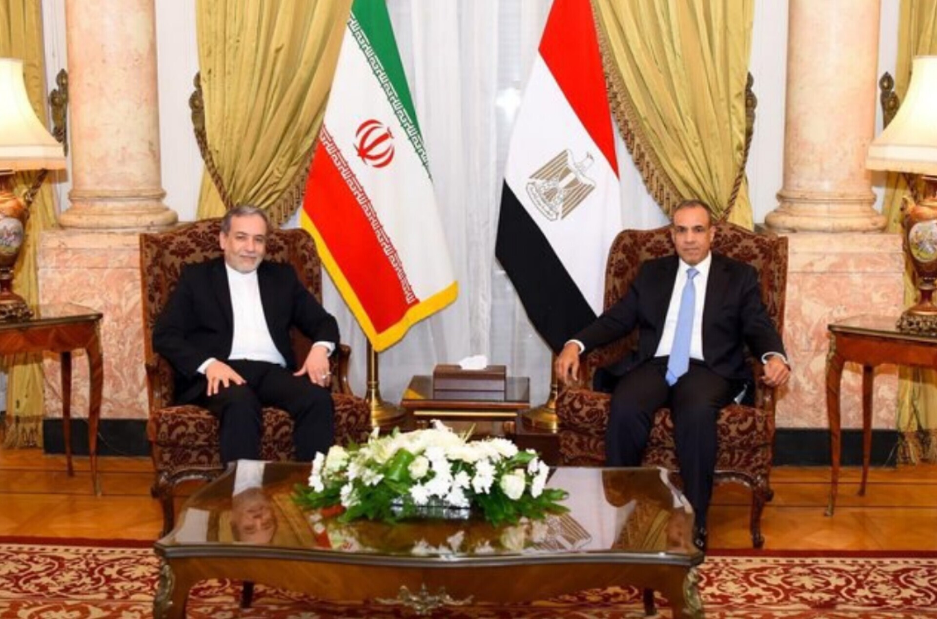 گفت‌و‌گو‌های دیپلماتیک مصر با ایران، آمریکا و عمان درباره مذاکرات تهران و واشنگتن