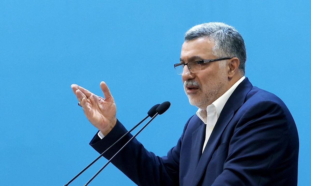 وزیر بهداشت: سالانه ۵۰ هزار کودک بر اثر آلودگی هوا جان می‌بازند