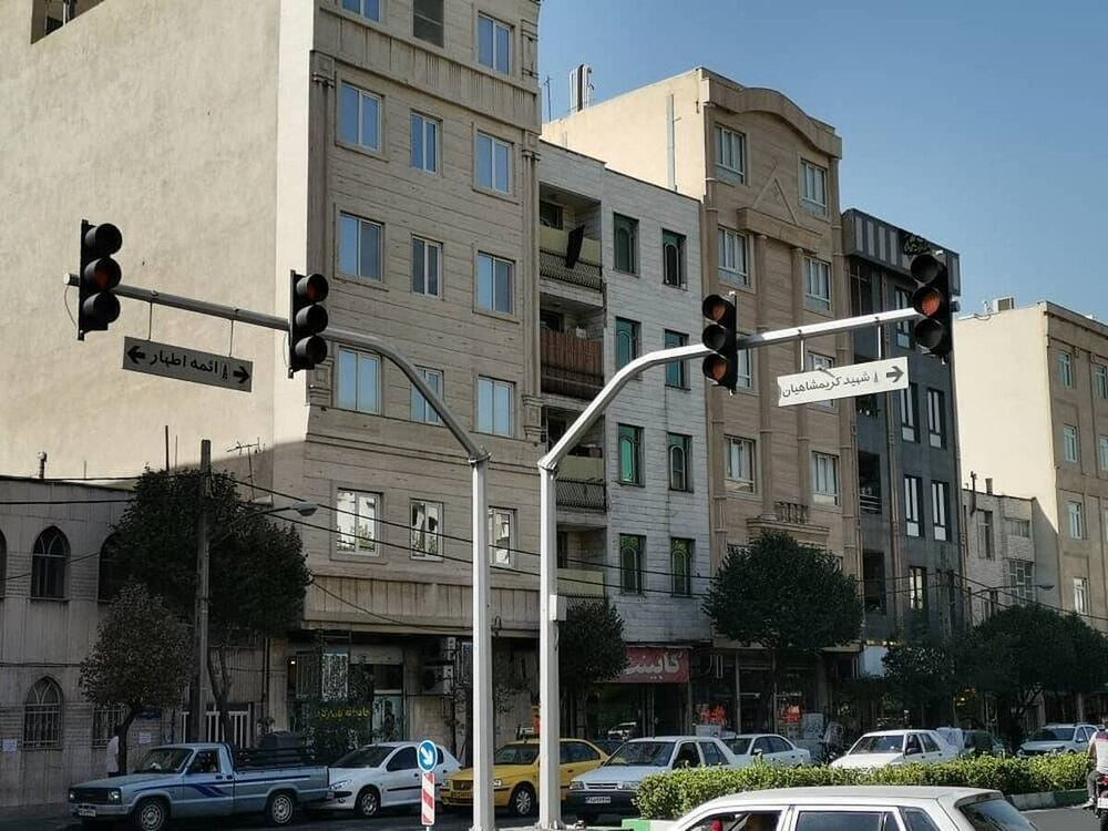 وقتی برق می‌رود به خیابان نیایید