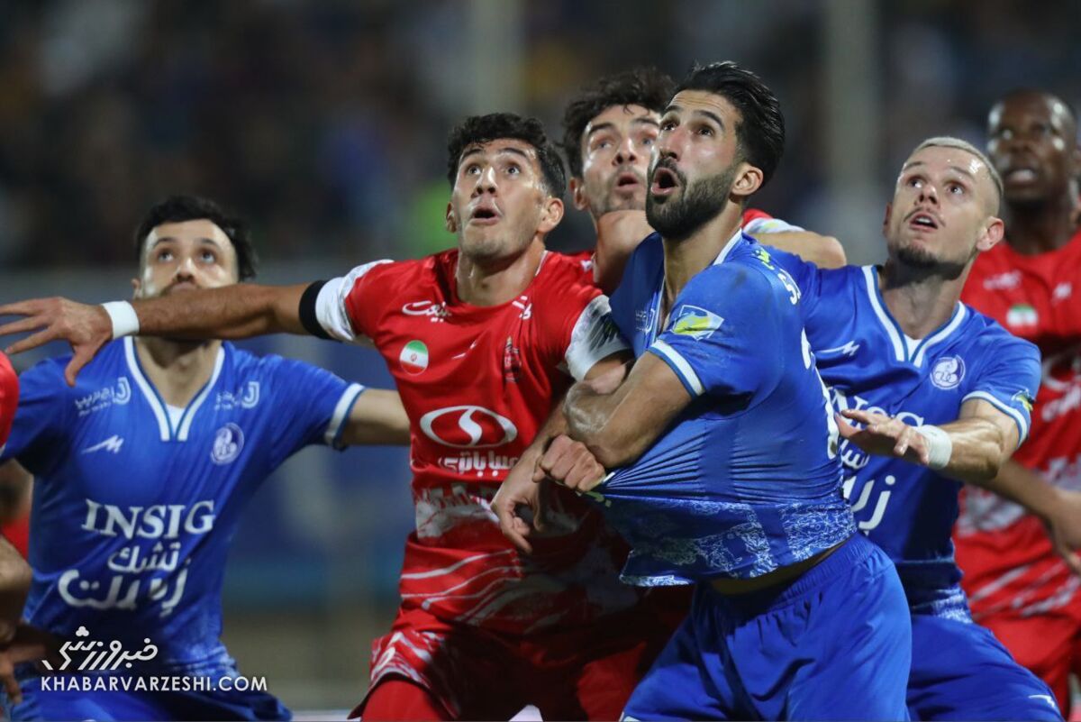 آزمون سخت یک مدافع جوان در بازی با هوادار