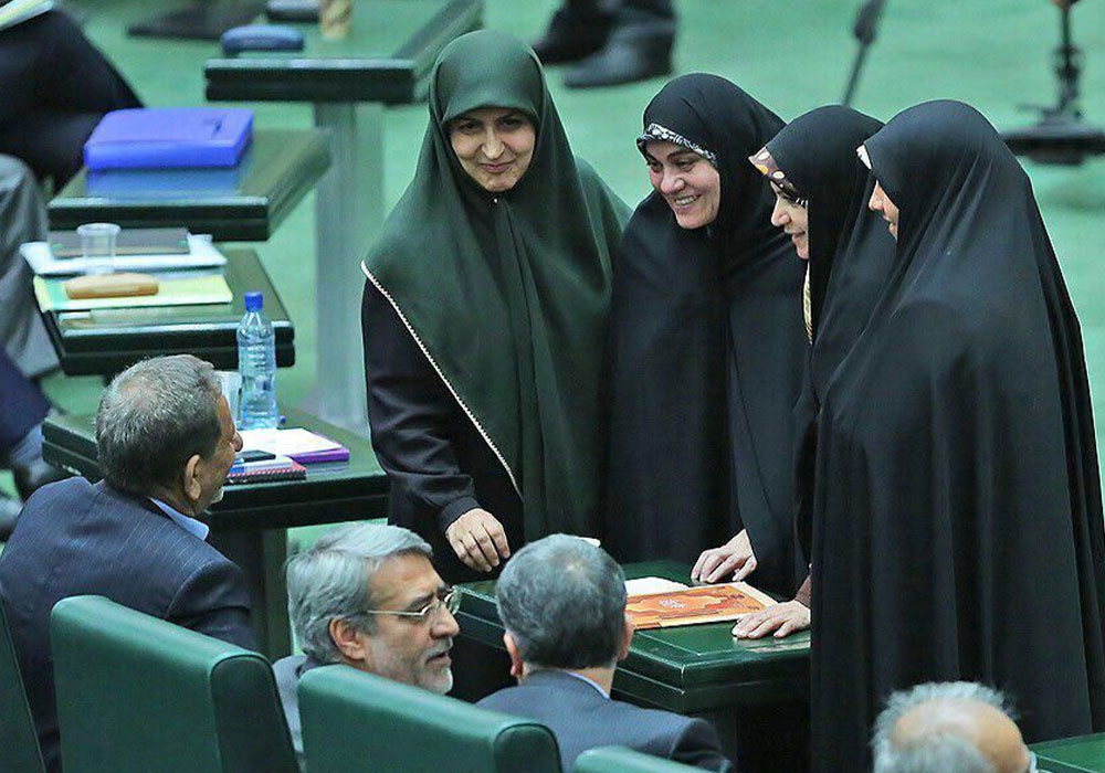 زنان، غایبان تصمیم‌سازی در مجلس