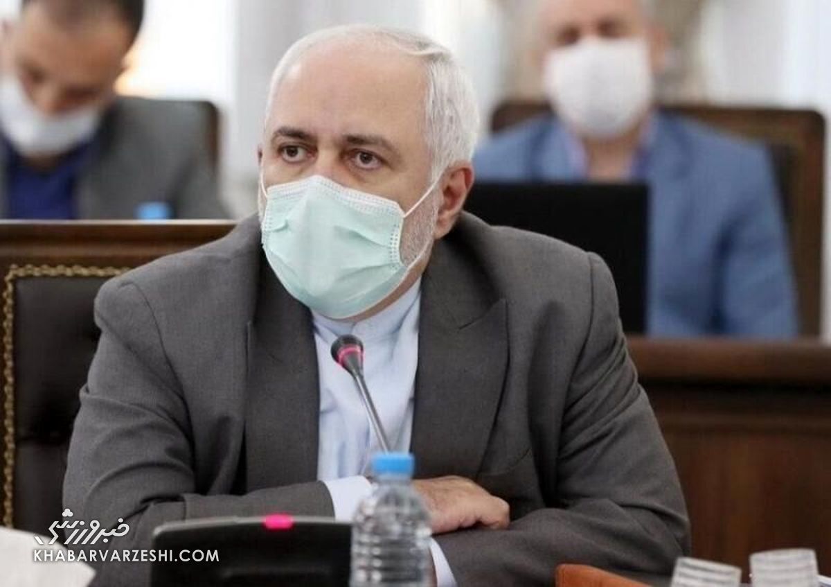 محمد جواد ظریف: من نه پرسپولیسی هستم، نه استقلالی/ مذاکرات هسته‌ای را رها کردم و به اردوی تیم ملی رفتم