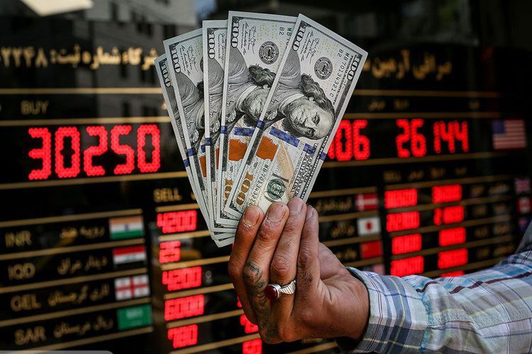 روز نزولی برای بازار ارز تجاری؛ قیمت دلار توافقی چند شد؟