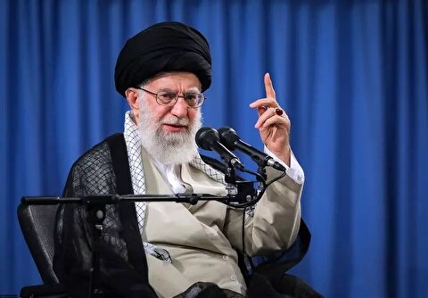 تذکر رهبر انقلاب به طرف آمریکایی در مذاکرات اخیر: سعی کنند یاوه‌گویی نکنند / اینکه بگویند به ایران اجازه غنی‌سازی نمی‌دهیم، غلط زیادی است؛ جمهوری اسلامی منتظر اجازه این و آن نیست / به مردم خواهم گفت دلیل تکیه این‌ها روی غنی‌سازی چیست