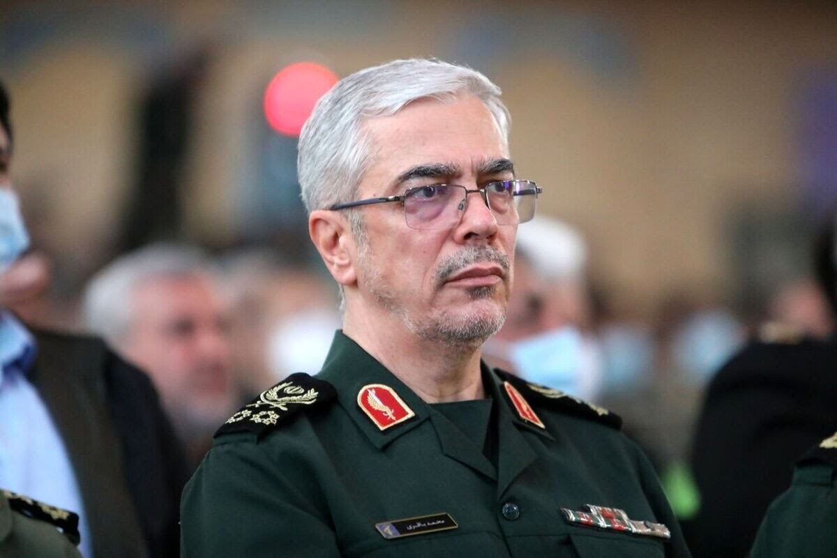 سرلشکر باقری، رئیس ستاد کل نیرو‌های مسلح: مسائل امنیتی سیستان را مورد ارزیابی قرار می‌دهی