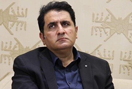 ویدیو/ آریا برزن محمدی، استاد دانشگاه تهران: اگر قرار است دوست و دشمن ابدی داشته باشیم، پس باید با روسیه که مجلس را در زمان محمدعلی‌شاه به توپ بست، هیچ روابطی نداشته باشیم