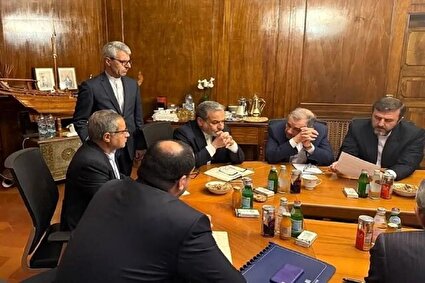 ببینید / تصاویری از وزیر خارجه و هیئت همراه در رم
