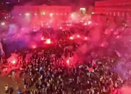 ببینید / لحظه گل اول ناپولی در میدان پلبیشیتو ناپل؛ شهری که امشب روی زمین نیست