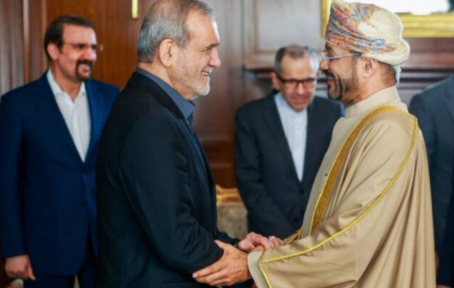 توضیحات سخنگوی وزارت خارجه درباره سفر پزشکیان به عمان: طبیعی است که درباره تحولات مذاکرات میان ایران و آمریکا گفت‌و‌گو شود، ولی قرار نیست مذاکراتی بین تهران و واشنگتن در حاشیه این سفر انجام شود