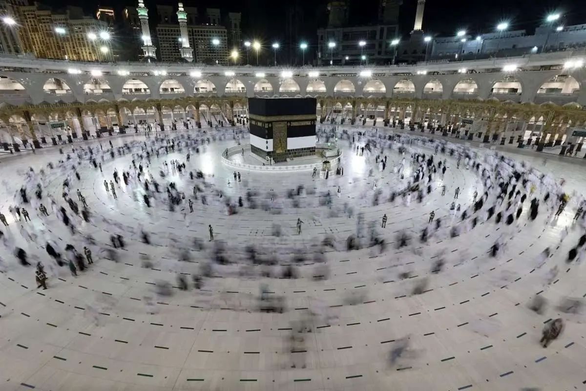 ریاض: ورود نزدیک به یک میلیون زائر به عربستان و بازداشت ۱۴ نفر
