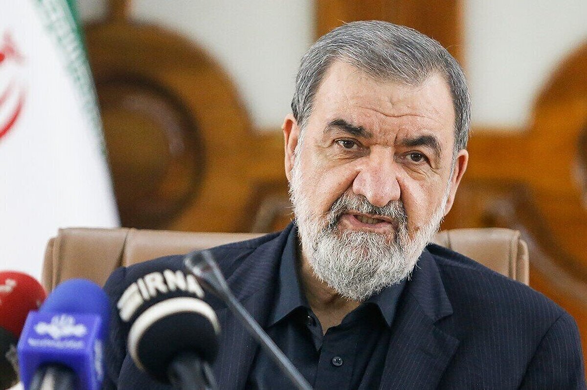 محسن رضایی: آنچه ترامپ درباره توافق با ایران برای برچیدن تأسیسات هسته‌ای می‌گوید، ترکیبی از «توهم»، «بلوف»، «هذیان‌گویی» و «سردرگمی» است