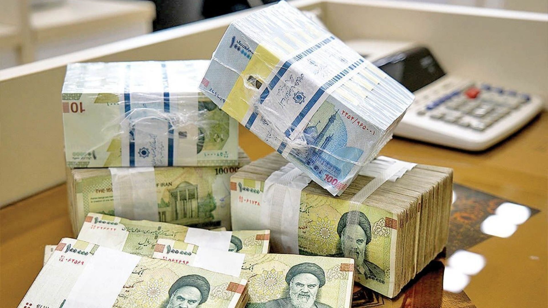 حقوق کارمندان بر اساس کار واقعی پرداخت می‌شود