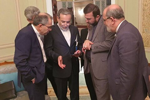 لارا روزن، خبرنگار آمریکایی: ایران در حال بررسی این موضوع است که در پاسخ به آمریکا، خواستار ایجاد منطقه عاری از سلاح هسته‌ای در خاورمیانه شود