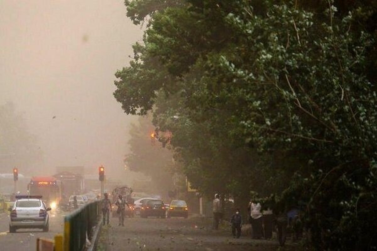 مدیریت بحران تهران هشدار داد: احتمال سقوط اشیاء از ارتفاع وجود دارد