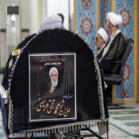 تصاویر: تشییع پیکر حجتی، امام جمعه موقت کرمانشاه
