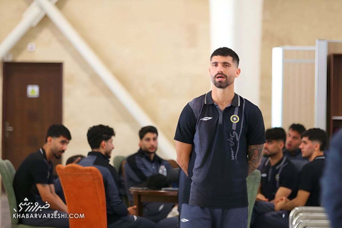 امیدوارم از استقلال به اروپا و تیم ملی برسم/ دروغ است، من با مدیرعامل پرسپولیس در رستوران مذاکره نکردم