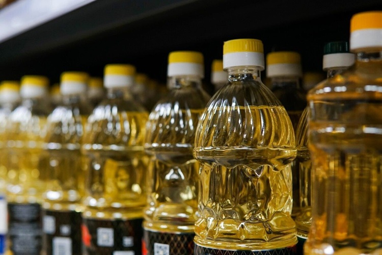 آخرین قیمت‌ها در بازار روغن خوراکی؛ لادن ۵ کیلویی چند؟+جدول