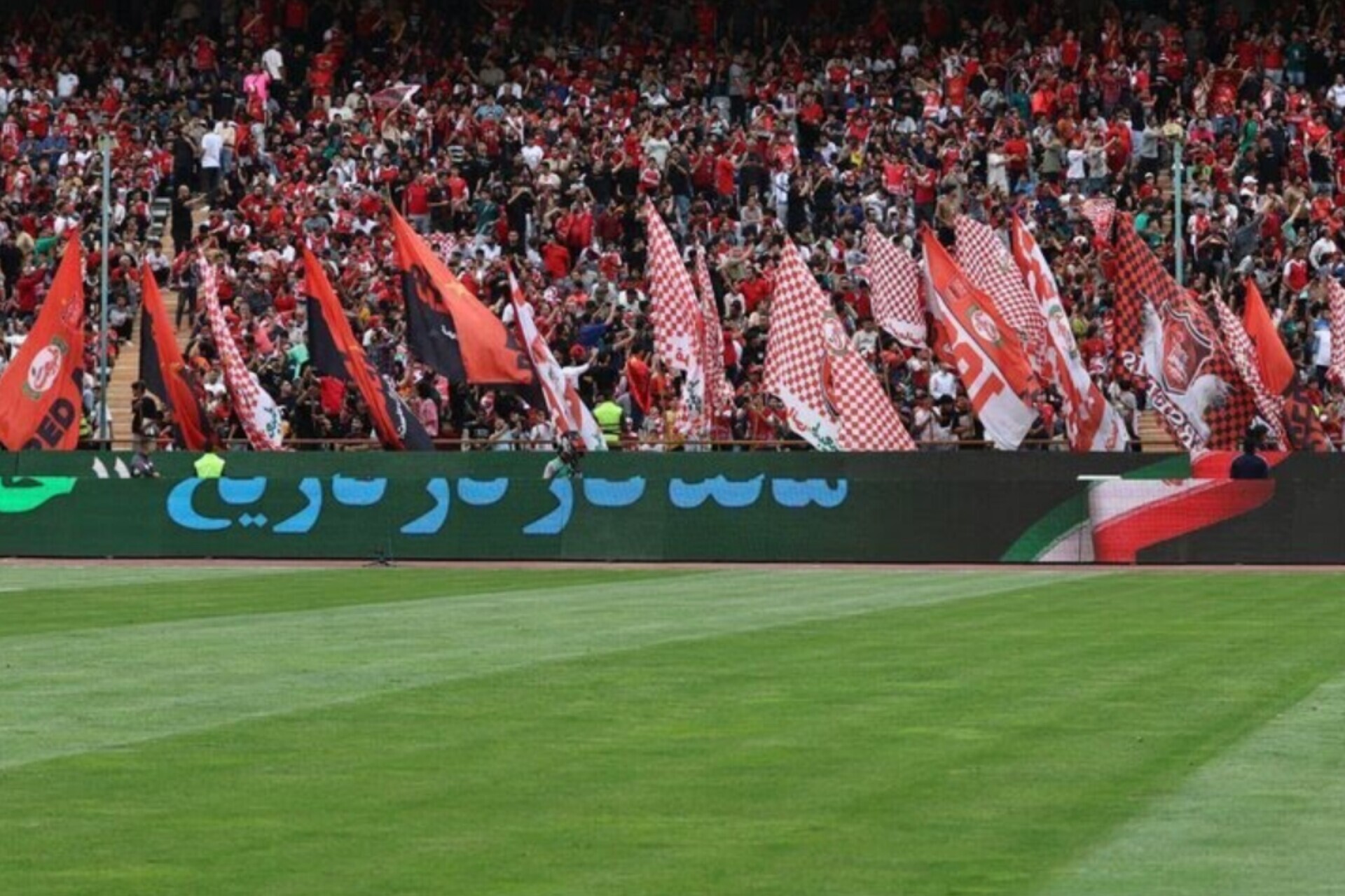 پنجره نقل و انتقالات پرسپولیس باز شد