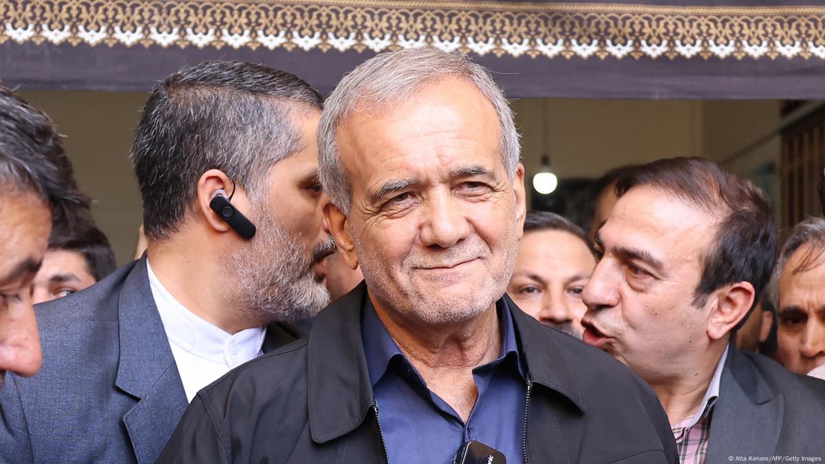 پزشکیان: رهبری تعیین‌کننده چارچوب گفت‌وگو با آمریکا است