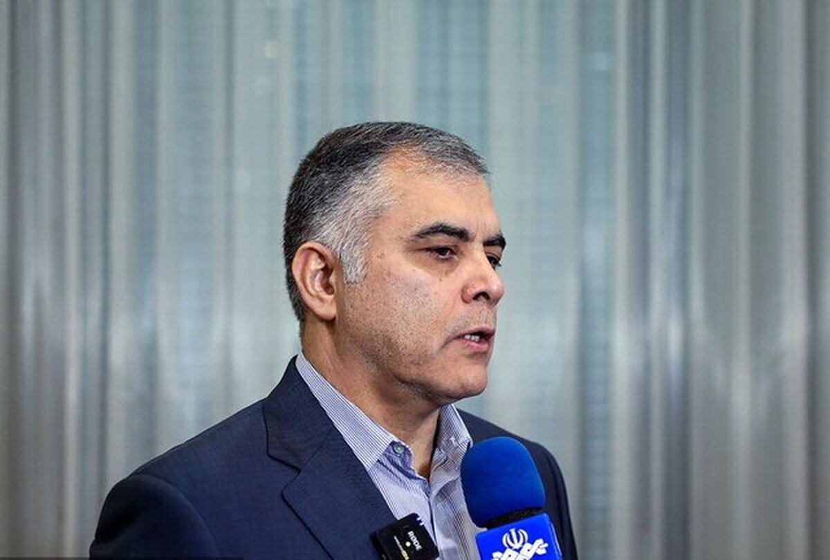 بازدید میدانی وزیر نفت از جایگاه‌های سوخت در سطح شهر