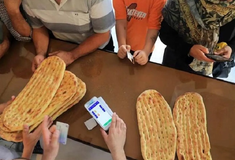 کمبود آرد و نان نداریم
