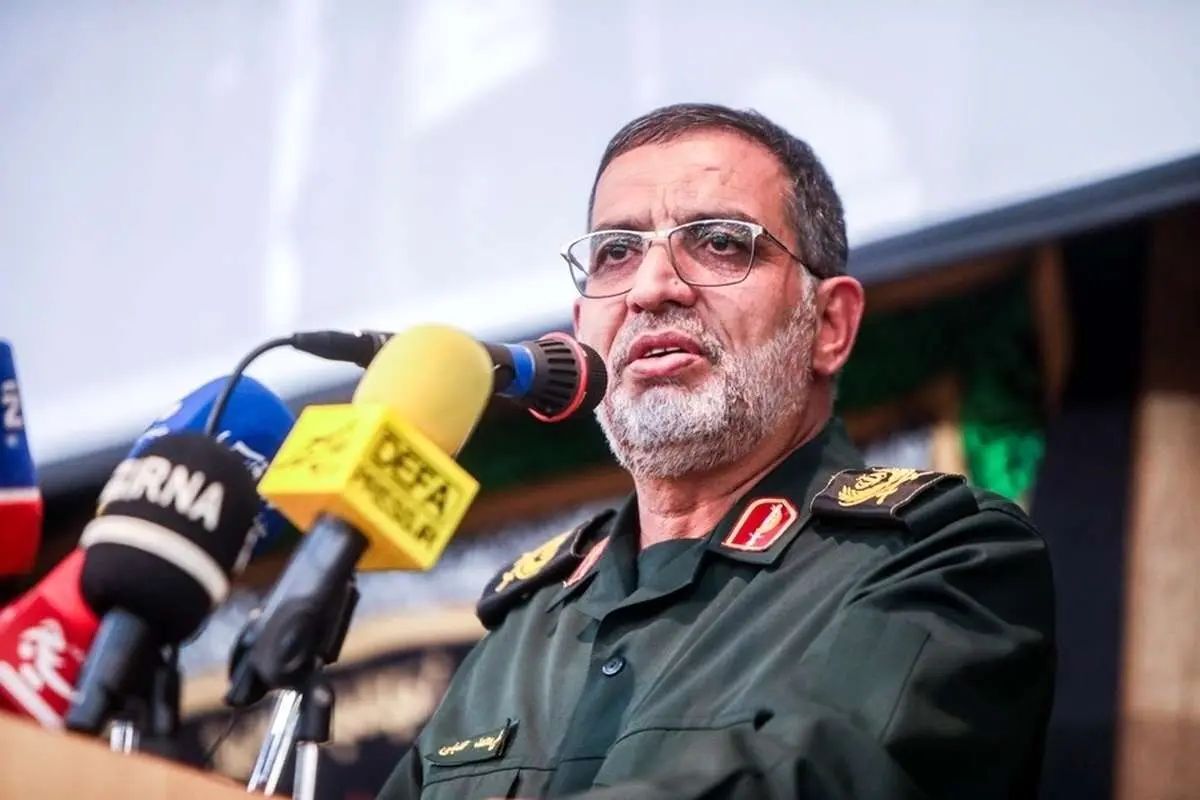 سردار نائینی، سخنگوی سپاه: جنگ اخیر را باید هم‌زمان روانی، ادراکی، تکنولوژیکی و سخت دانست/ هدف اصلی دشمن تجزیه ایران بود