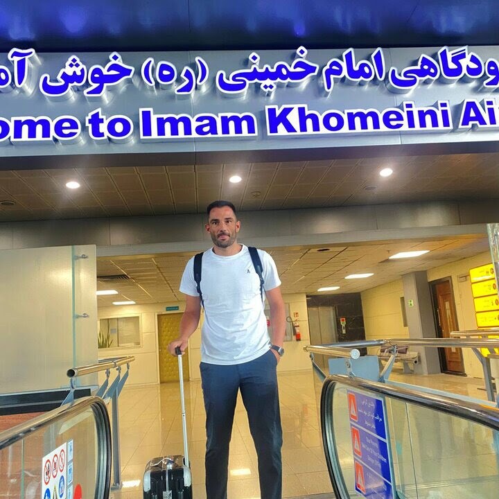 بازیکن جدید استقلال وارد تهران شد