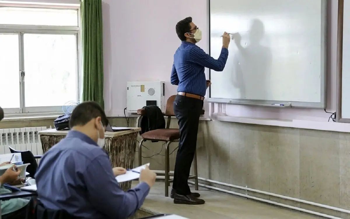 معاون وزیر علوم: شروع سال تحصیلی برای دانشجویان ورودی جدید با توجه به تعویق در زمان برگزاری کنکور، از حدود ۲۶ مهر ماه خواهد بود
