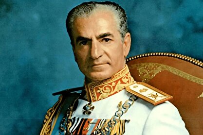 یادداشت‌های علم، دوشنبه ۱ آبان ۱۳۵۱: شاه گفت ما اعلام کرده بودیم که عین طیارات را بدون خلبان، برای تعلیم خلبانان ویتنام جنوبی می‌دهیم