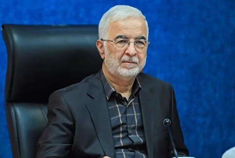 وزیر کشور: برق و گاز ۳۰۰ هزار باغ ویلایی که خالی بودند و همچنین استخرها یا مراکز تجاری پر مصرف قطع شد / آب تهران جوابگوی این جمعیت نیست