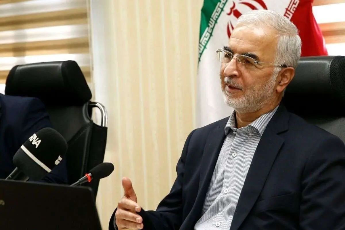 وزیر کشور: حدود ۱ میلیون و ۲۰۰ هزار نفر زائر در عراق و عده‌ای هم در مسیر رفتن به این کشور هستند/ تراکم بازگشت زائران به ایران، از همین لحظه تا سه یا چهار روز آینده بیشتر می‌شود