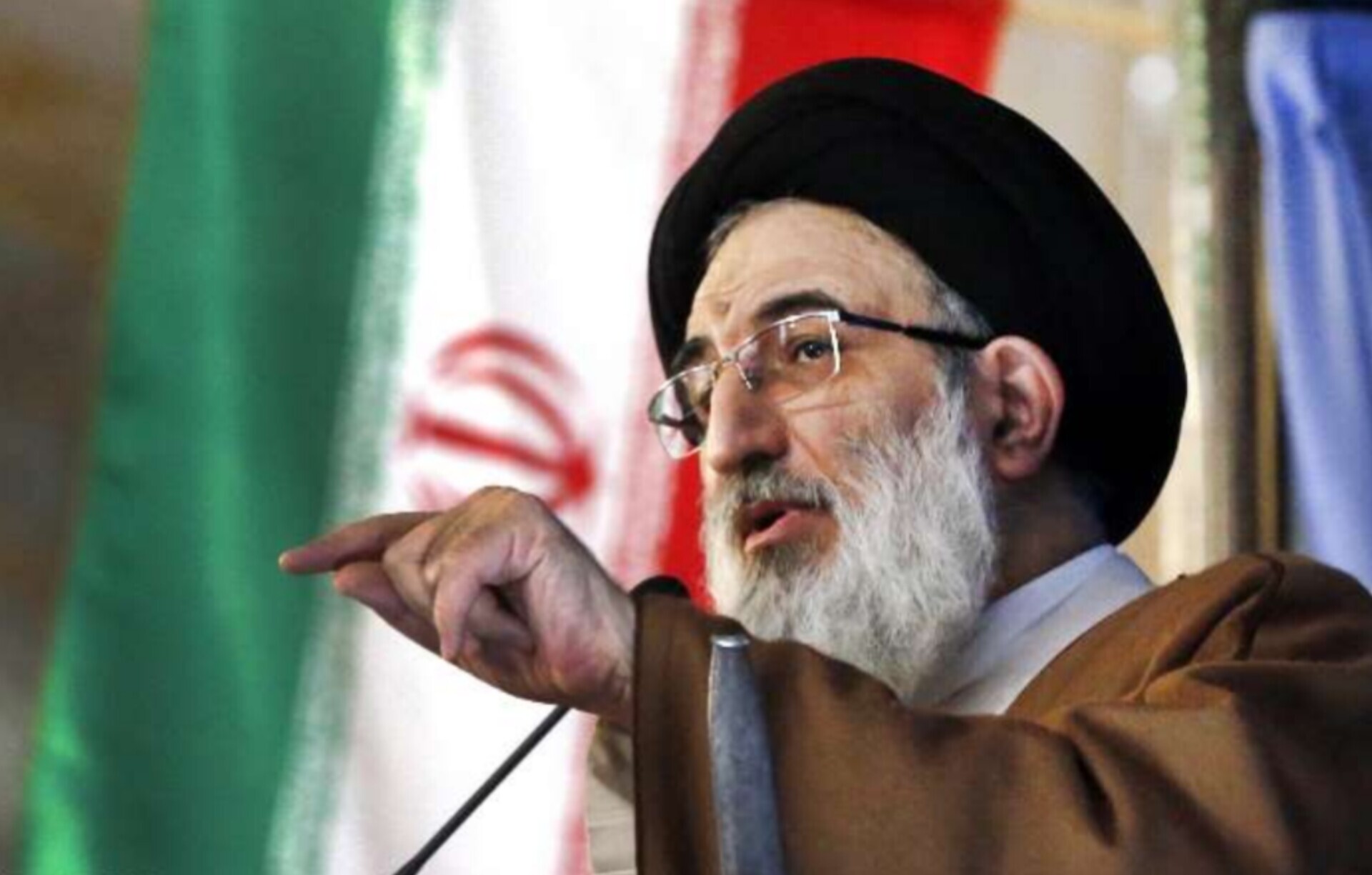 امام جمعه کرج: ملت ما امروز به مذاکره با آمریکا ایراد می‌گیرند