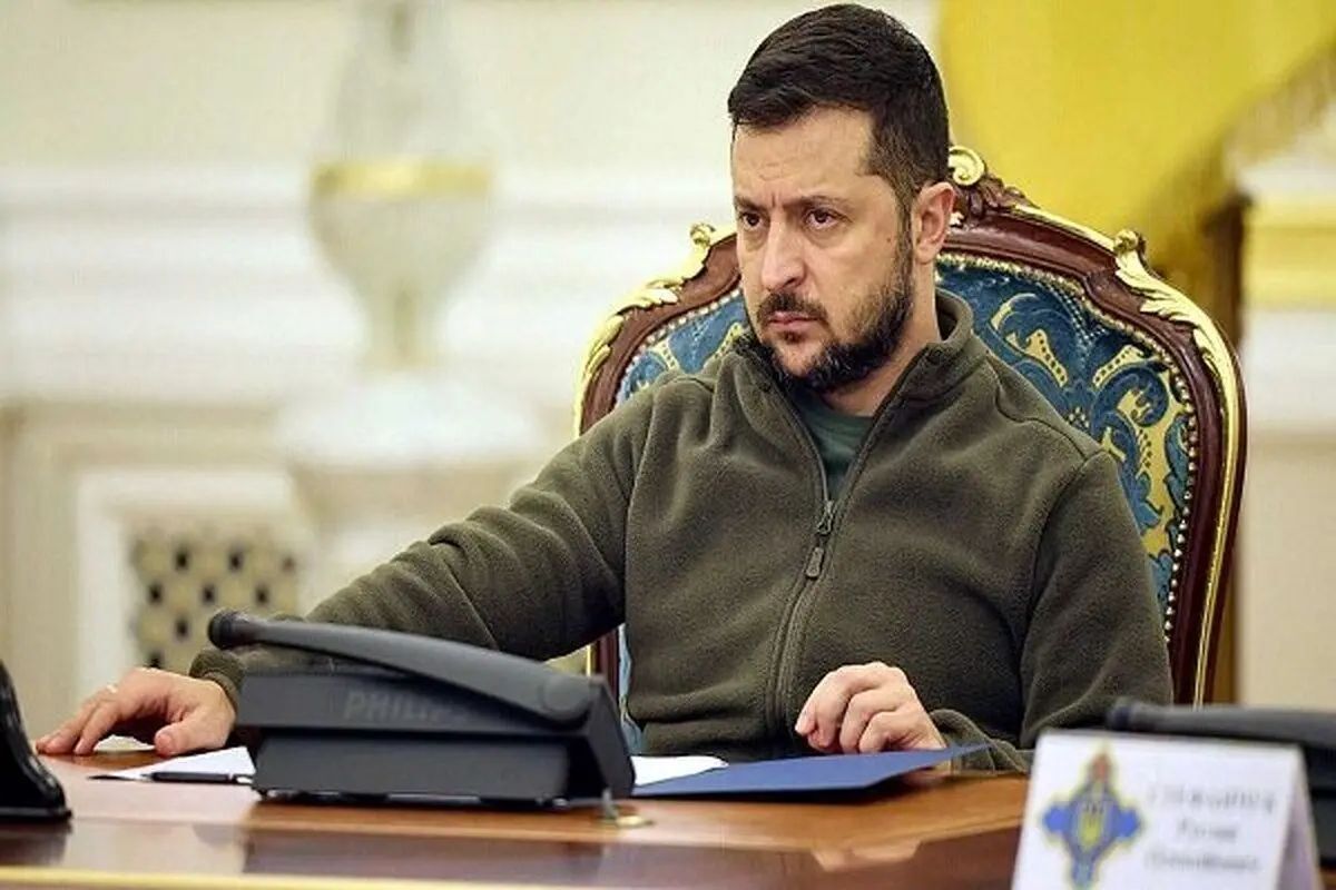 فایننشال تایمز به نقل از منابع مطلع: «پوتین» به «ترامپ» اطلاع داده که ممکن است در ازای به دست آوردن کنترل «دونتسک»، برخی از مطالبات مربوط به سرزمین‌ها را کاهش دهد، [اما] «زلنسکی» حاضر به واگذاری این منطقه نیست