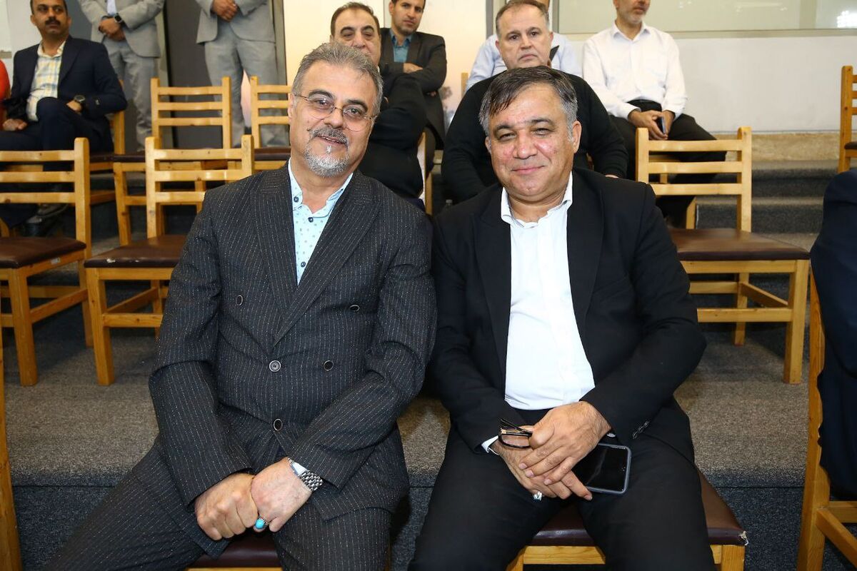 عاقبت بمب ترکاندن به روش دهه هفتاد؛ بازدید نیم ساعته مهاجم پرسپولیس از ساختمان باشگاه چقدر برای استقلال آب خورد؟!
